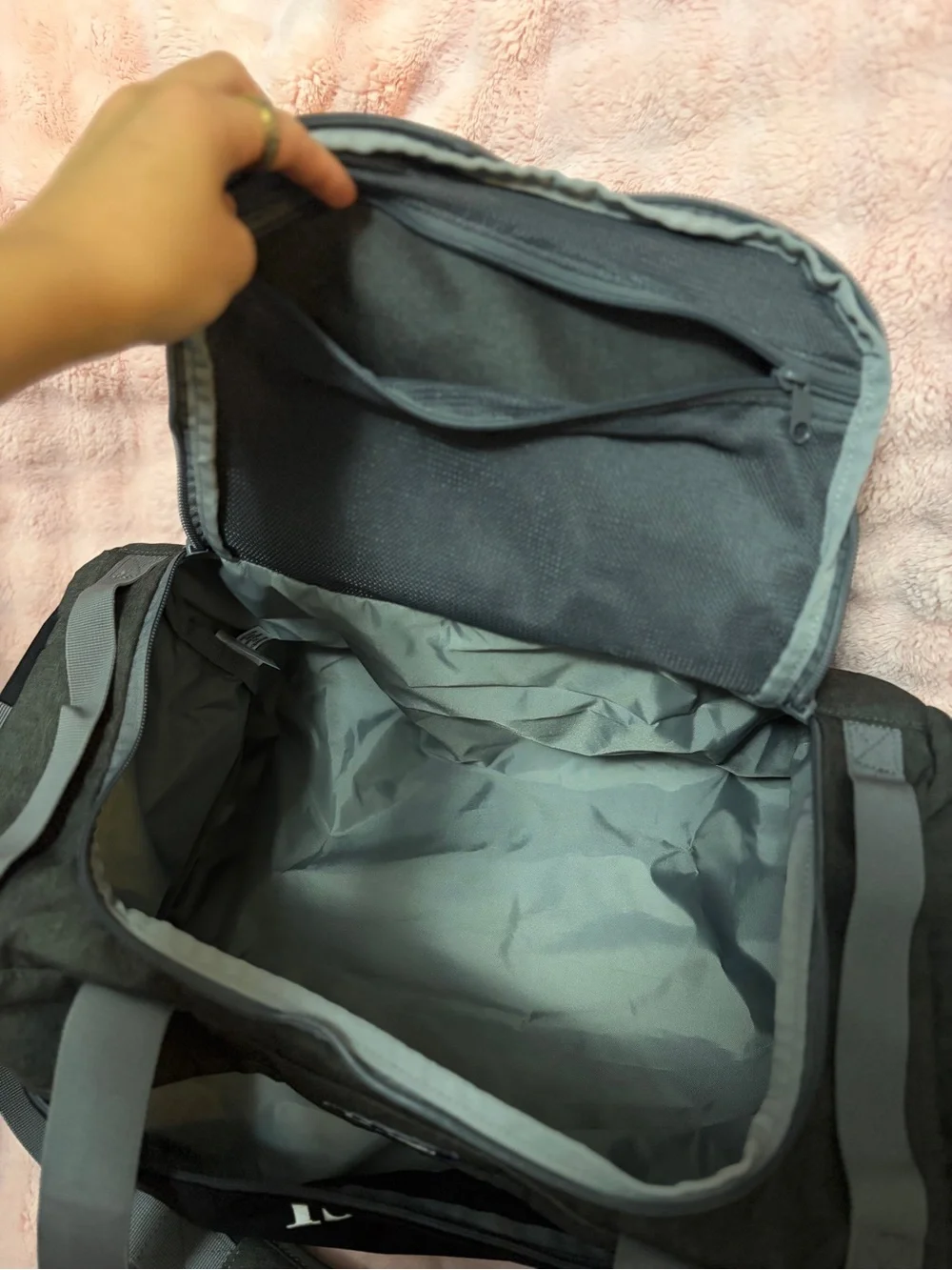 Lands' End two-tone gray and black men's duffel with 'Israel' embroidery